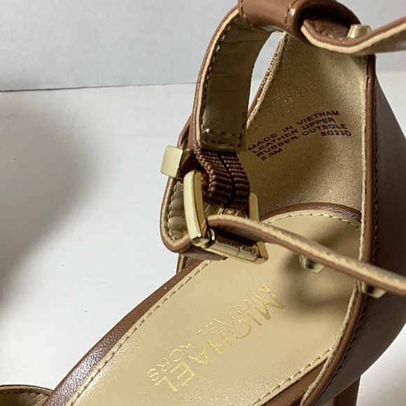 MICHAEL MICHAEL KORS
Koda Womens Studded Leather Heels In Multi - Picture 7 of 9